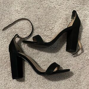 Steve Madden Carson Ankle strap sandal, black suede, size 10